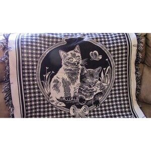 Reversable Heavy Kitty Knit Throw Blanket 43" x 50"